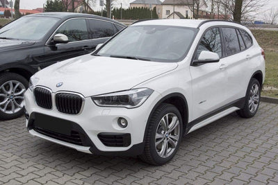 Avisa Schwarz Edelstahl Heckstossstangenschutz kompatibel mit BMW X1 (F48) Facelift 2015- 'Ribs'