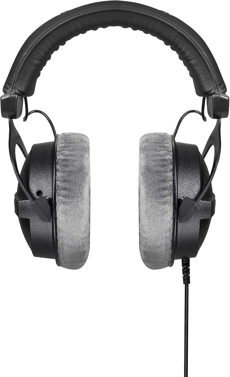 beyerdynamic DT 770 PRO 250 Ohm Over-Ear-Studiokopfhörer in schwarz. Geschlossene Bauweise, kabelgeb