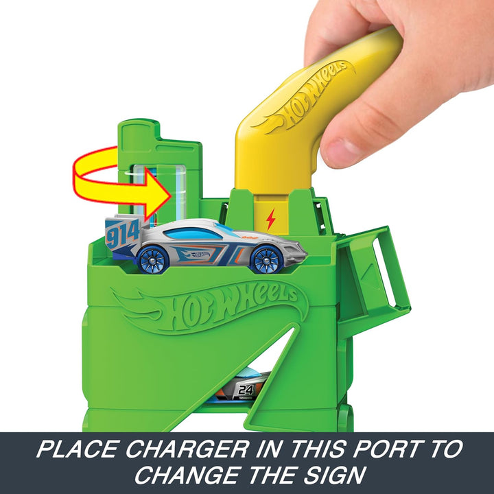 Hot Wheels Let's Race Netflix - City Superladung Tankstelle-Spielset mit Ladestationen für Elektrofa