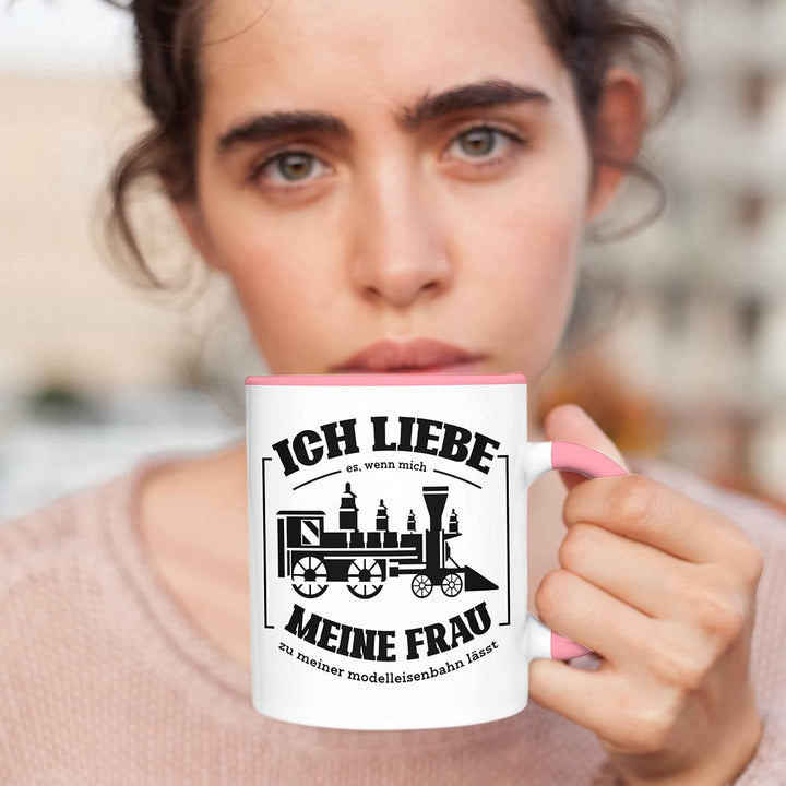 Trendation - Lustige Modelleisenbahn Tasse Geschenk für Eisenbahner (Rosa), Rosa
