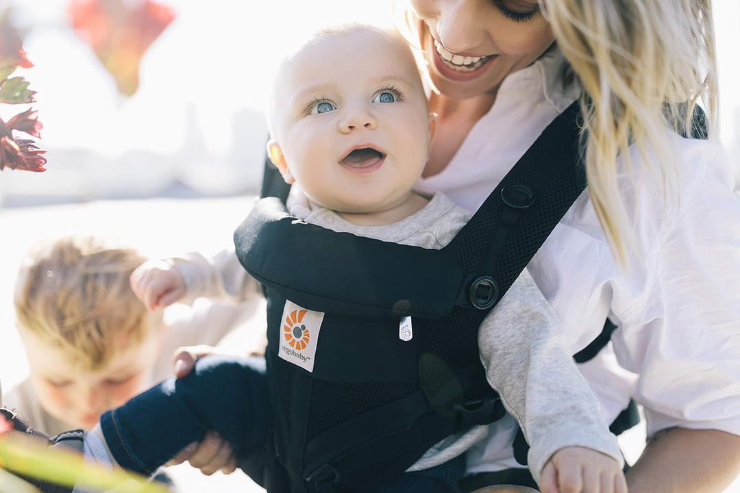 Ergobaby Babytrage für Neugeborene ab Geburt bis 20kg, 4in1 Omni 360 Cool Air Mesh Kindertrage Trage