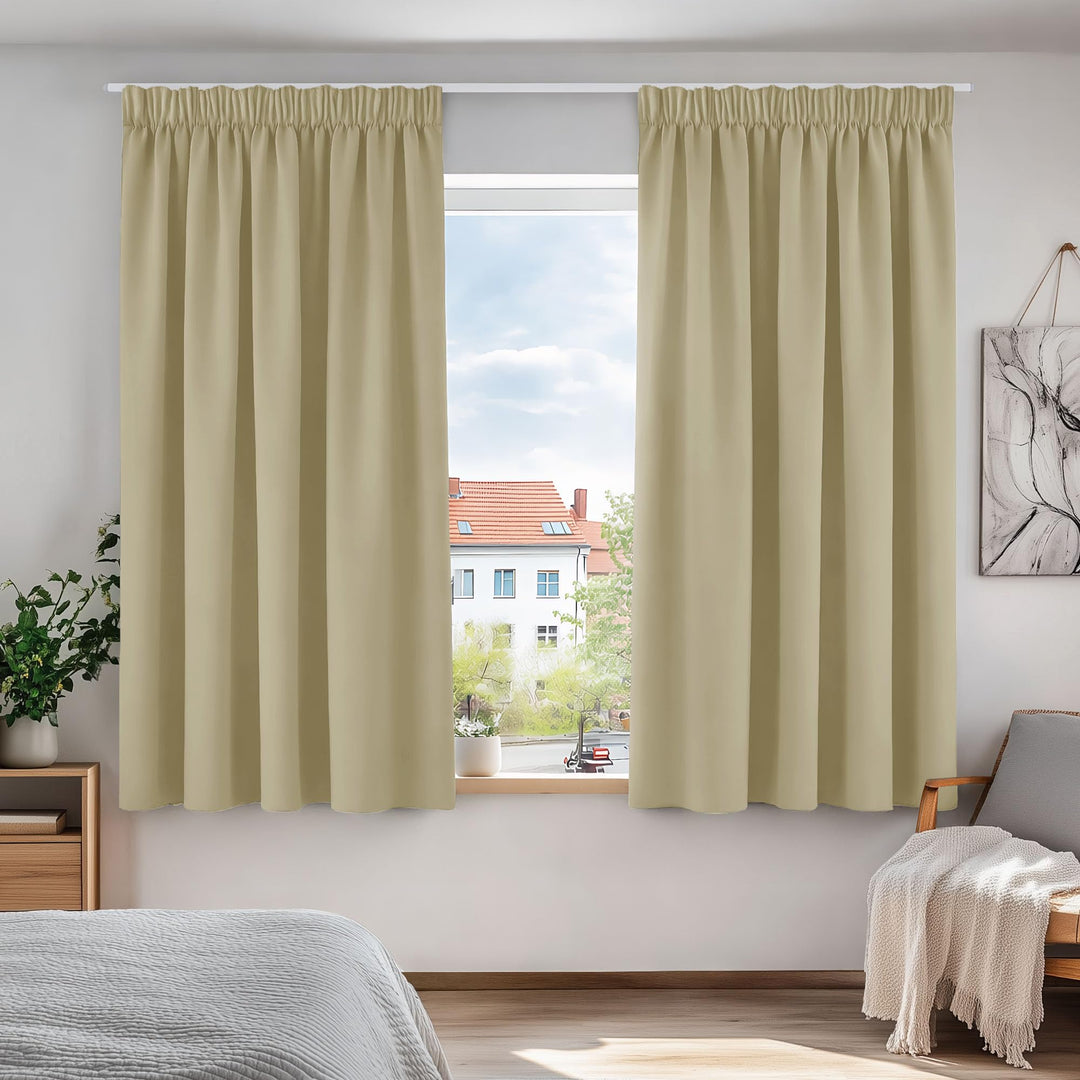 Deconovo Gardinen mit Kräuselband Verdunkelungsvorhang Blickdichter Vorhang Wohnzimmer Vorhänge Schl
