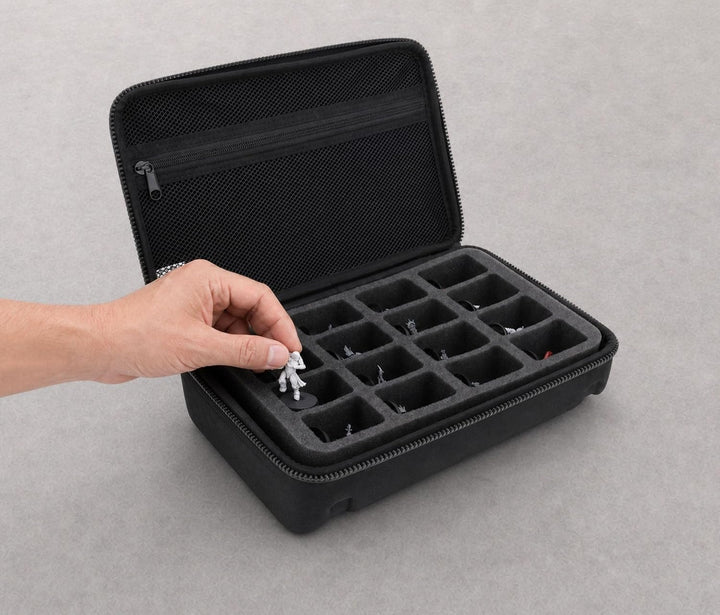Feldherr Half-Size Case 50 kompatibel mit Blood Bowl - 16 Miniaturen
