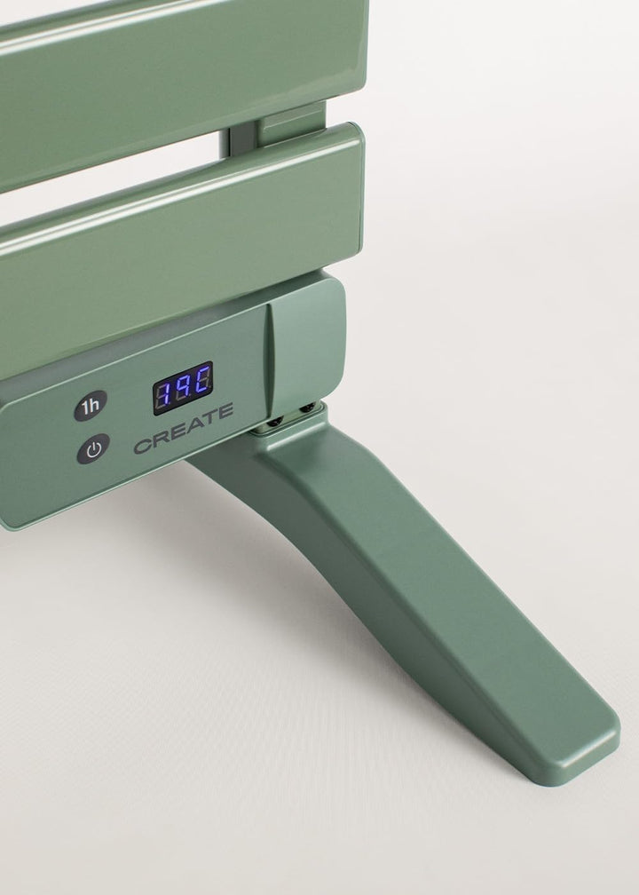 CREATE / WARM Towel 500W / Elektrischer Badheizkörper Salbeigrün mit Standfüssen und Regal / 103x55x