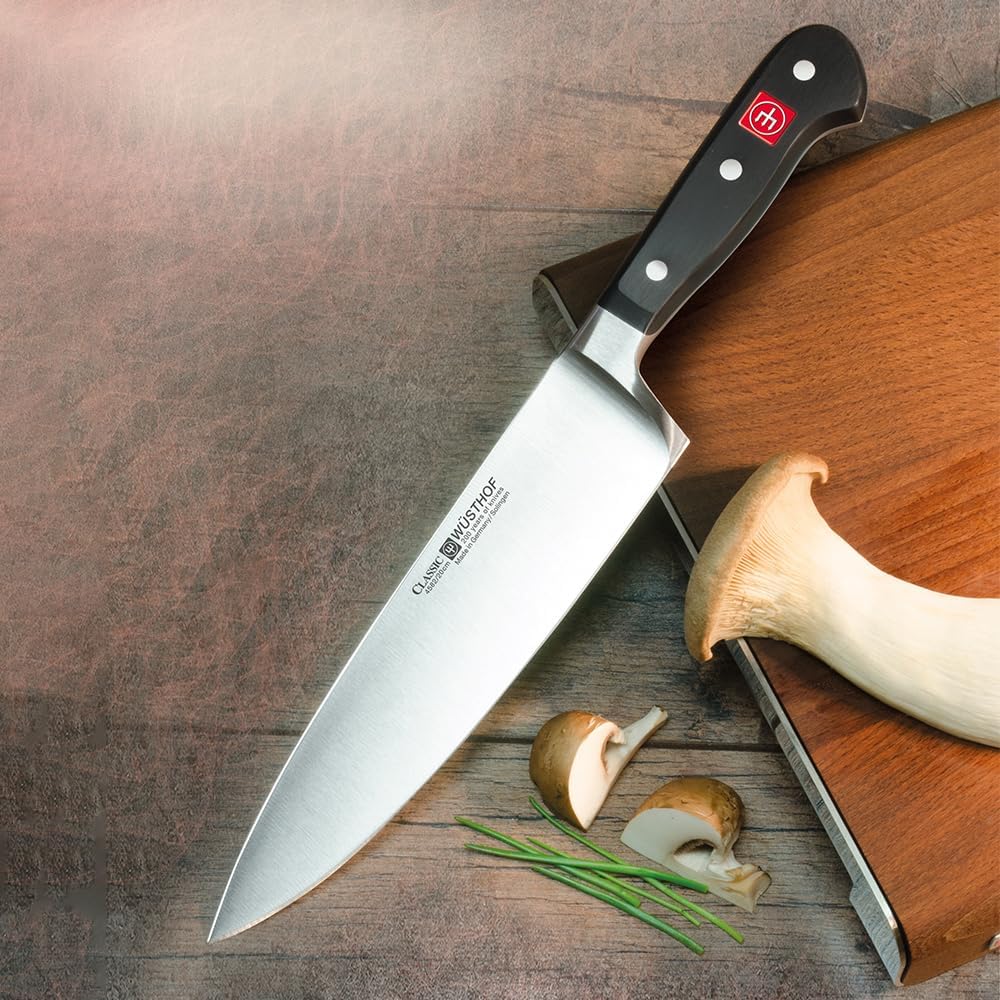 Wüsthof 4582/20 Kochmesser, Classic (4582-7/20), 20 cm Klingenlänge, geschmiedet, rostfreier Edelsta
