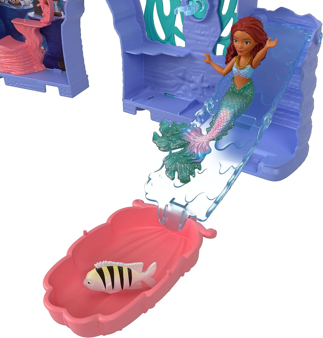 Mattel DISNEY Storytime Stackers - Spielset "Arielles Grotte" mit stapelbarem Puppenhaus, kleiner Me