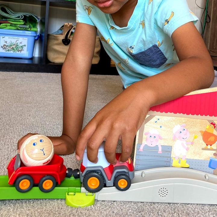 HABA 305397 - Kullerbü – Sound-Spielbahn Bauernhof, Kugelbahn aus Holz mit Spielkulissen, Traktor, K