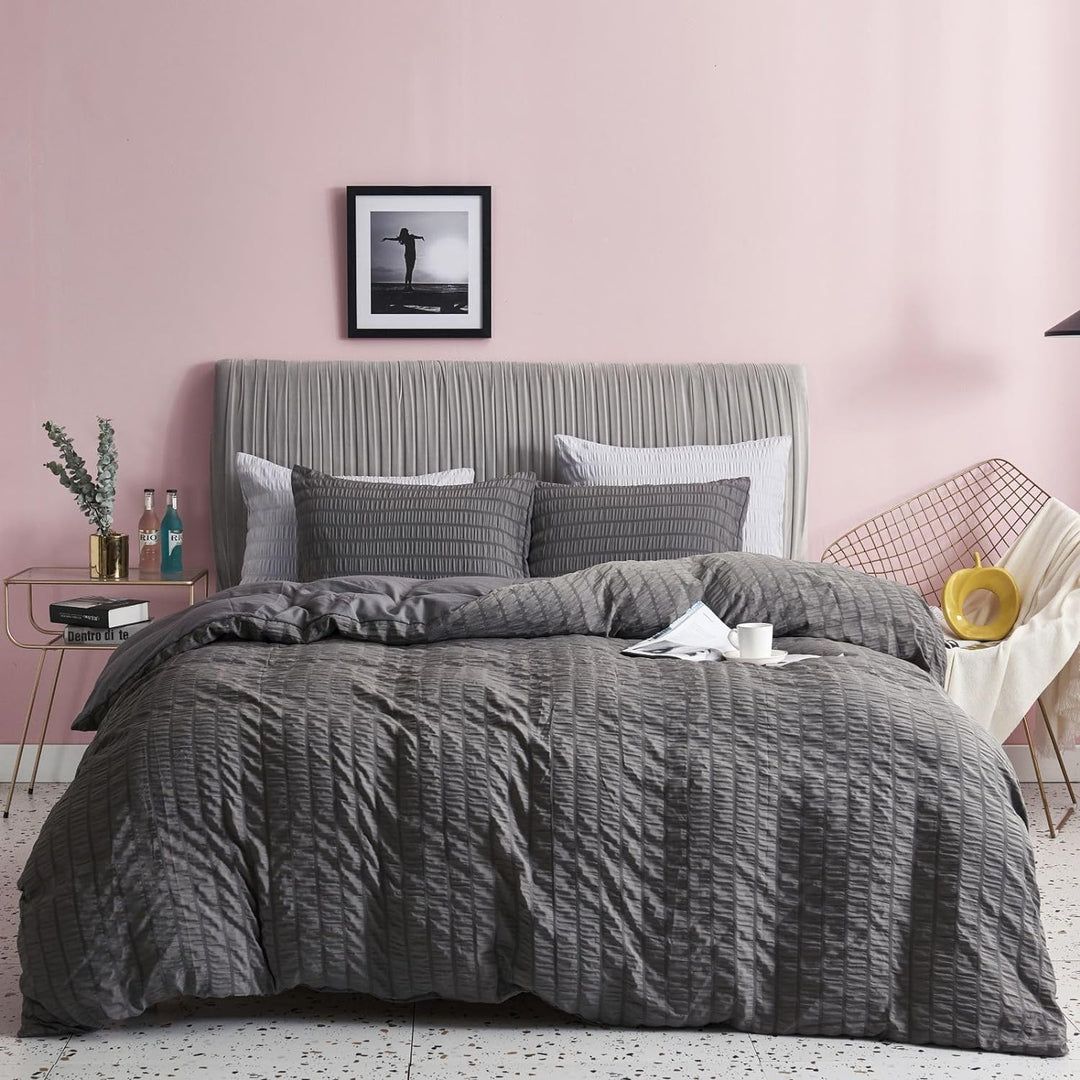 Freyamy Seersucker Bettwäsche 220x240cm 3teilig Grau Geprägt Streifen Strukturiert Bettwaren-Sets Un