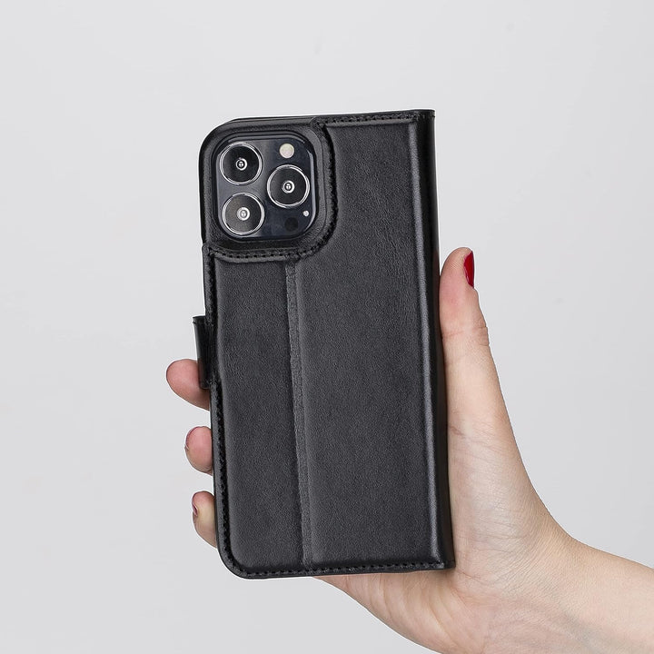 Solo Pelle Lederhülle kompatibel für iPhone 13 Pro Max in 6.7 Zoll abnehmbare Hülle (2in1) inkl. Kar