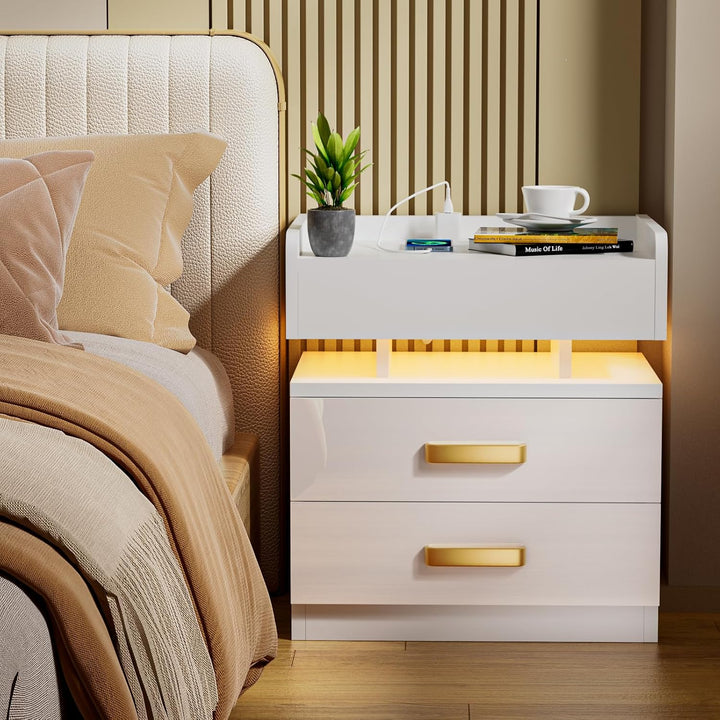 PIPIPOXER Nachttisch mit LED, Nachtschrank mit Steckdosen und USB Anschlüsse mit 3 Schubladen, Nacht