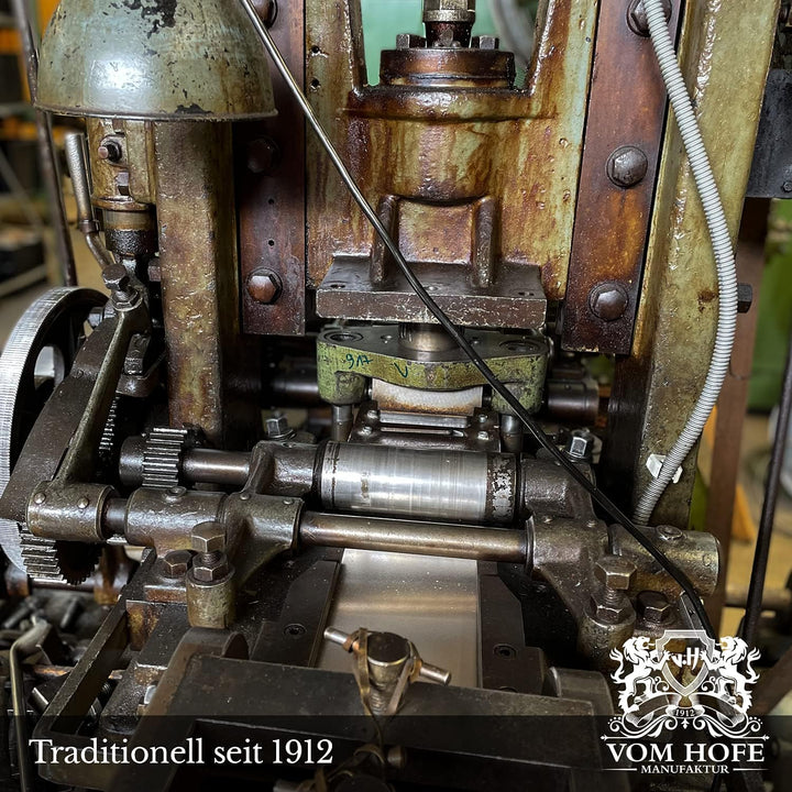 v.H 1912 VOM HOFE MANUFAKTUR Zigarettenetui Echtleder, Handmade in Germany, Prägung mit matt schwarz