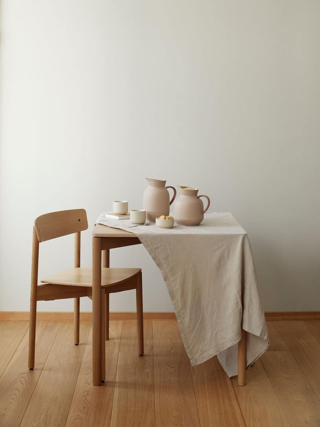Stelton Isolierkanne Amphora - Kaffeekanne, Thermoskanne, Thermosflasche - 1-Liter-Kunststoffkanne m