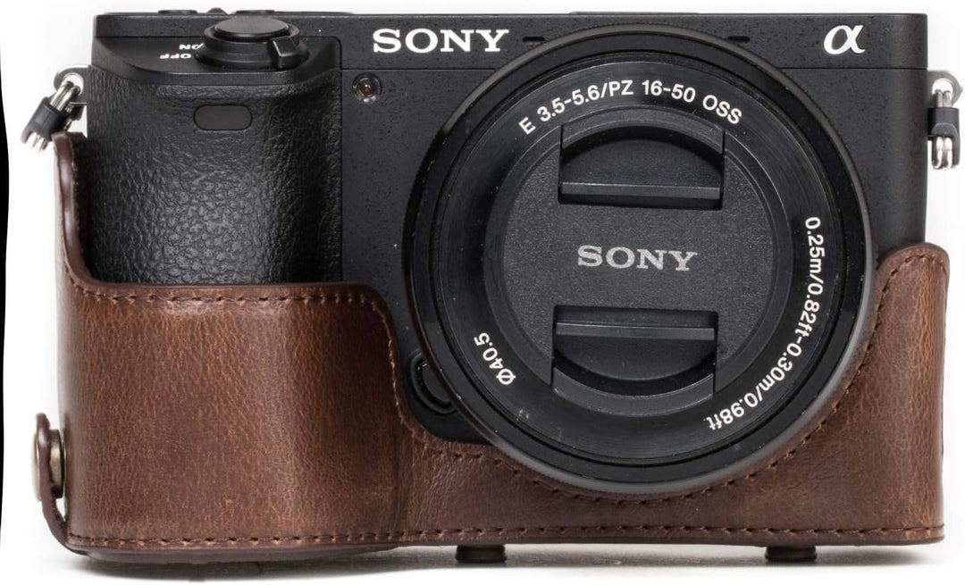 MegaGear Sony Alpha A6500 (16-50 mm) Ever Ready Leder Kamera-Case mit Trageriemen und Batteriezugang