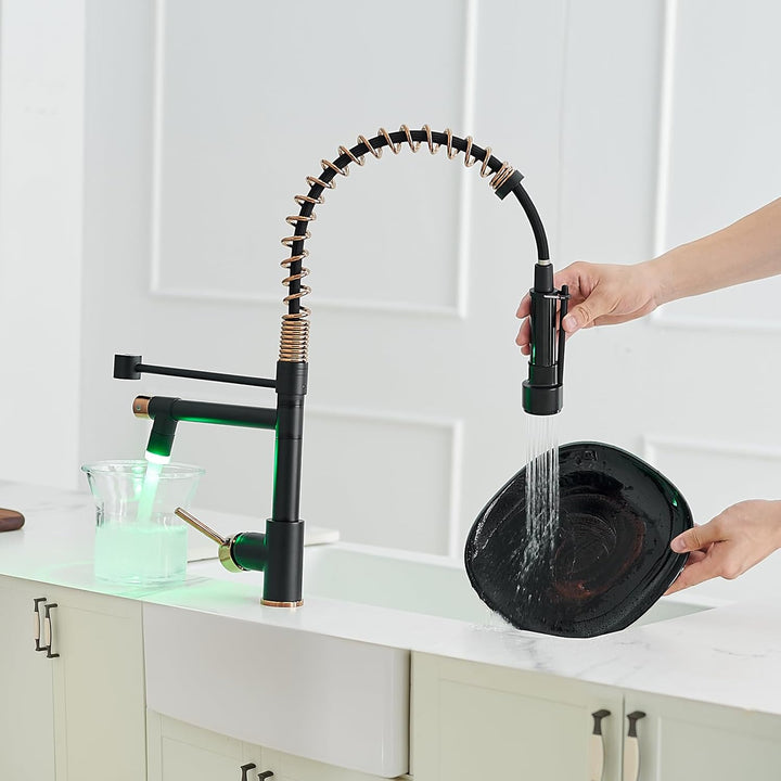 AIMADI LED Wasserhahn Küche Küchenarmatur 360° Schwenkbar mit Spiralfeder Herunterziehen Brause Arma