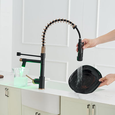 AIMADI LED Wasserhahn Küche Küchenarmatur 360° Schwenkbar mit Spiralfeder Herunterziehen Brause Arma