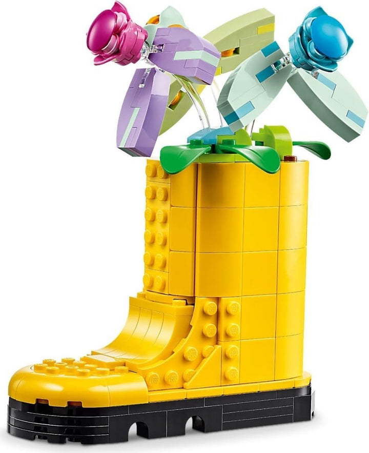 LEGO Creator 3in1 Giesskanne mit Blumen Set, Kinderzimmer-Deko, Baue eine Giesskanne mit Blumenstrau