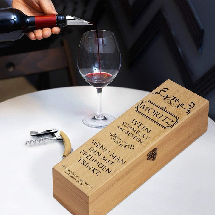Maverton Wein Geschenkbox für 0,7L Weinflasche + Aufdruck + 4er Weinzubehör - Weinset aus Bambus - 3