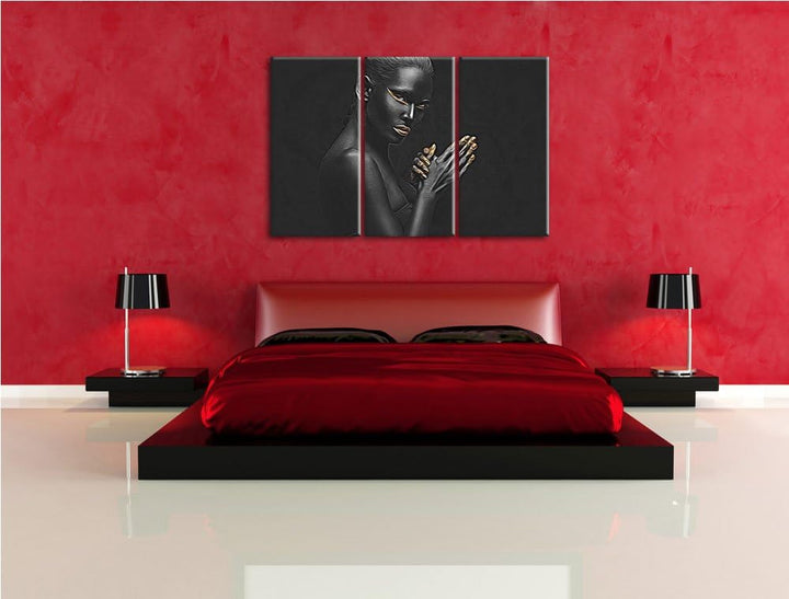 Dark Frau mit goldenen Fingerspitzen und Lippen Spezial 3-Teiler Leinwandbild 120x80 Bild auf Leinwa