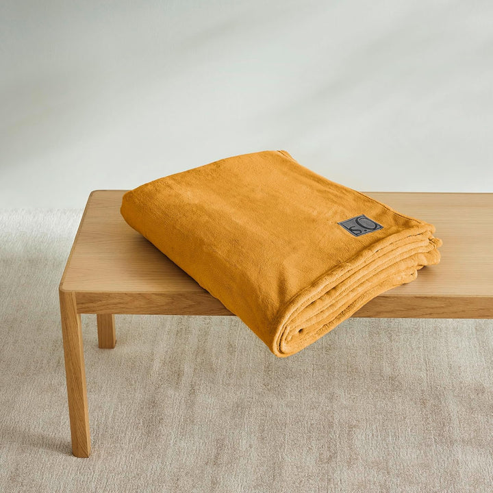 s.Oliver Kuschelsoft Decke 150x200 cm - flauschig, warm & waschbar, Kuscheldecke gelb Uni 150 x 200