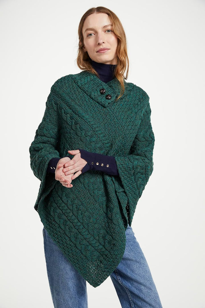Irischer Aran Poncho Strickponcho Umhang Wollponcho aus 100% Merinowolle für Damen Einheitsgrösse Co