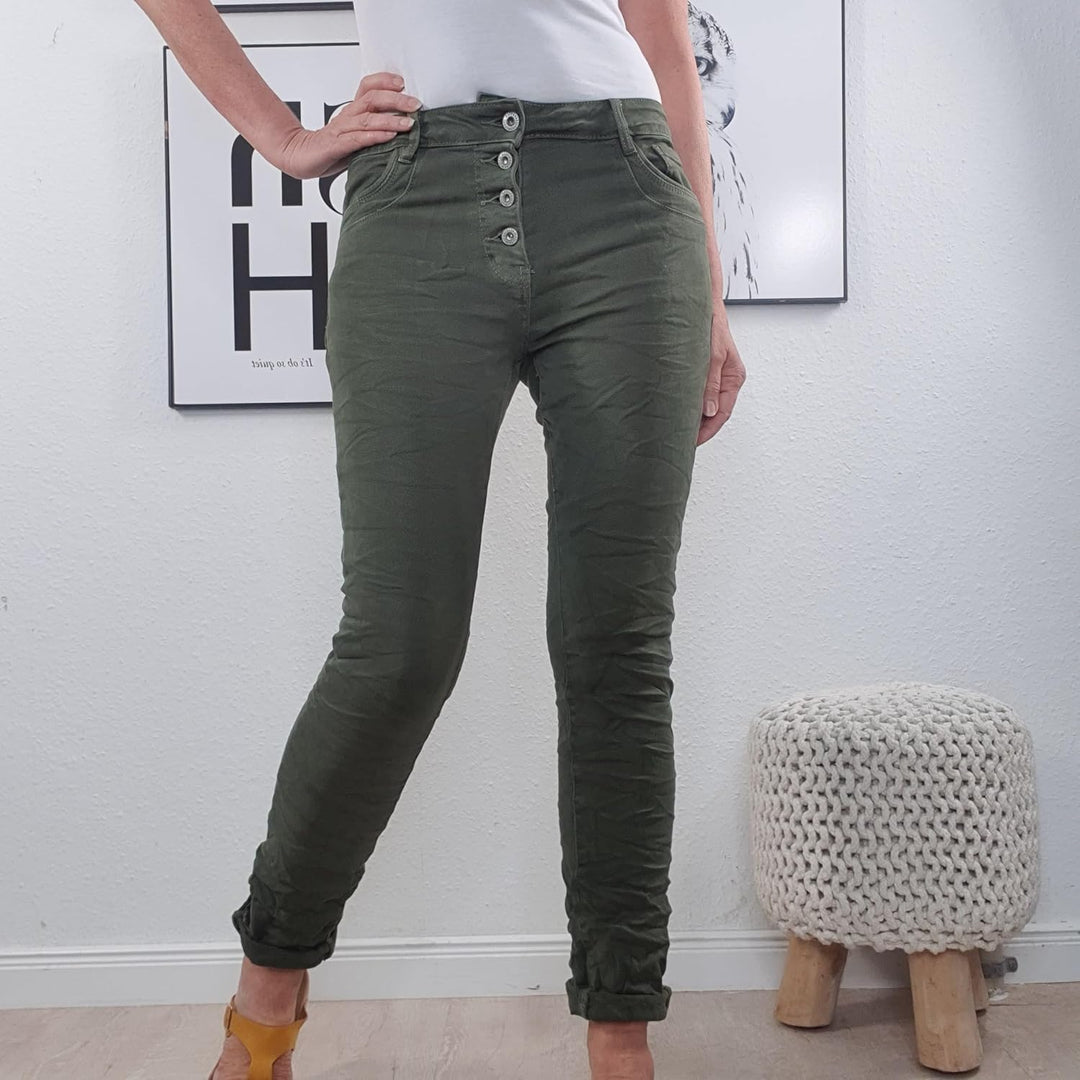 Jewelly Stretch Jeans| im Baggy Boyfriend Schnitt| Damen Hose mit dekorativer Knopfleiste| Perfekter