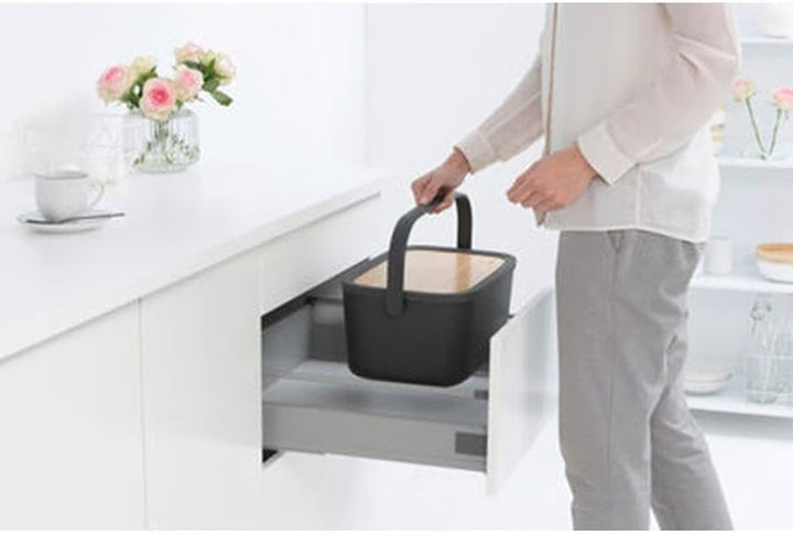 Brabantia Grosser Brotkasten mit Servierbrett aus Holz und Griff, Dunkelgrau, Dunkelgrau