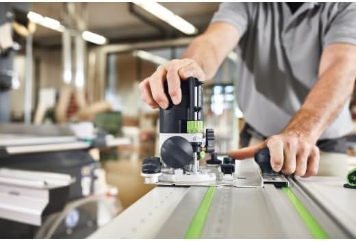 Festool Oberfräse OF 1010 REBQ-Set (mit Seitenanschlag mit Feineinstellung, Lichtmodul, Spannzange,