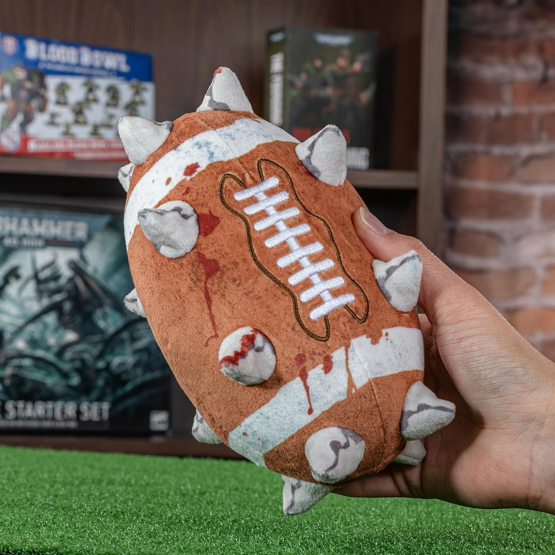TOMY Warhammer, Blood Bowl Ball Plüschfigur, Sammlerstück für Jugendliche und Erwachsene, Fantasy Fo
