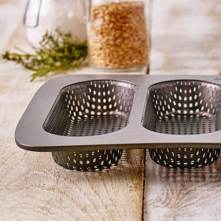 Birkmann, Laib & Seele, Mini-Baguetteblech, perforierte Baguetteform aus Karbonstahl für 4 Mini-Bagu