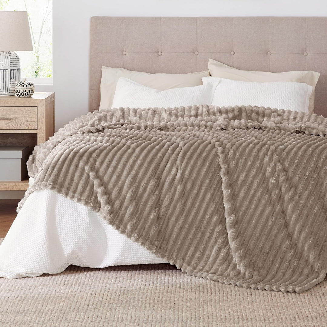 BEDSURE kuscheldecke 220x240 für Zimmer Deko - Tagesdecke, Wolldecke & Fleecedecke, Sofadecke, Weich