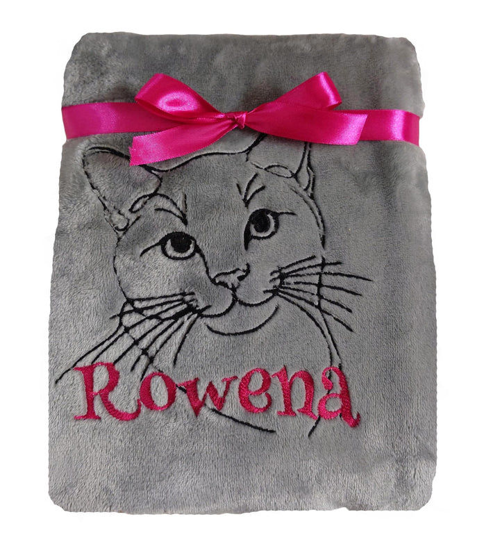 Wuff-Dogsworld Katzendecke mit Portrait Rasse und Namen Bestickt Geschenk Katzenbesitzer Kittendecke