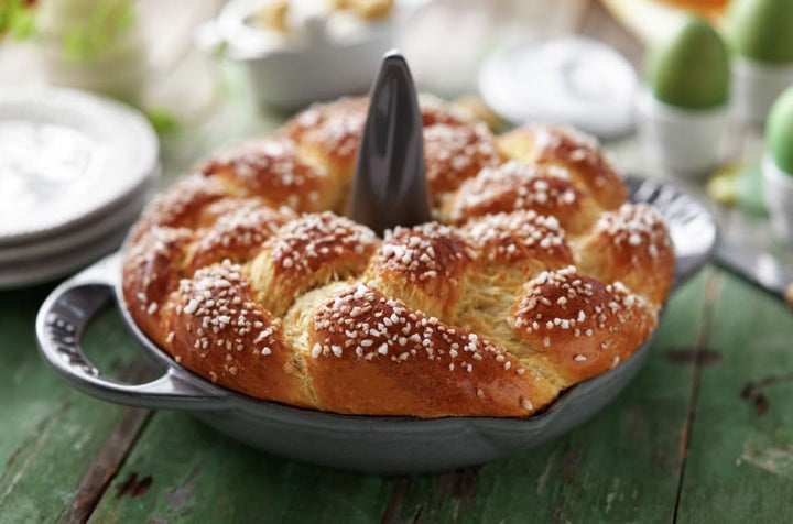 STAUB Hähnchenbräter 24 cm, Gusseisen, Induktionsgeeignet, Graphitgrau, 26.2 x 22.2 x 11.5 cm