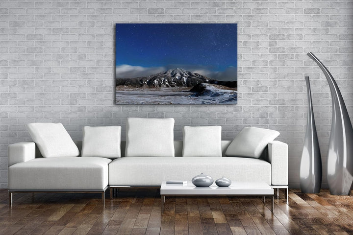 deyoli Japanischer Vulkan Kumamoto bei Nacht Format: 80x60 als Leinwand, Motiv fertig gerahmt auf Ec