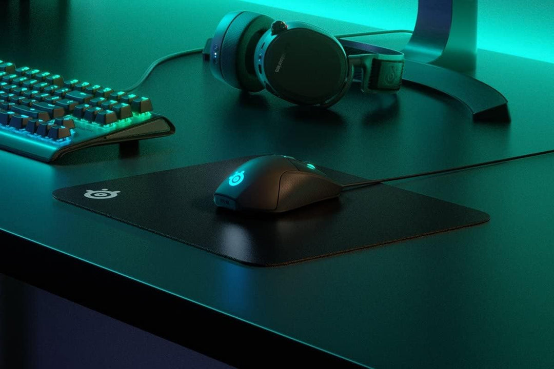 SteelSeries QcK Hard - Gaming Mauspad - verbesserte Oberflächentextur - Mittelgrosse - Schwarz (320m
