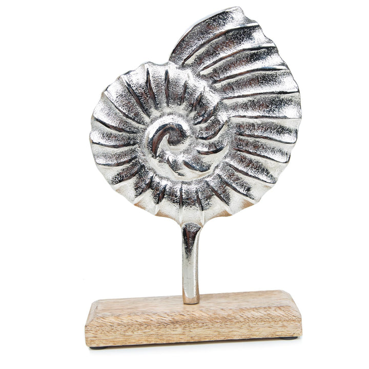 Logbuch-Verlag Muschel silberfarben Deko maritim auf Holzsockel Geschenk Skulptur Ammonit Schnecke 2