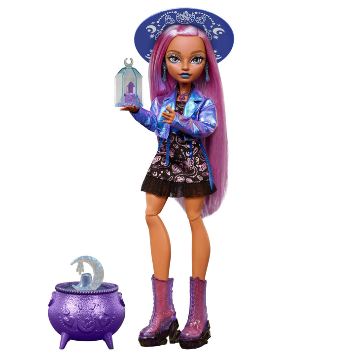Monster High Puppe, Moonspell Magic Layla Stone | Kristallhexe in Metallic-Lila-Jacke mit Kessel-Übe