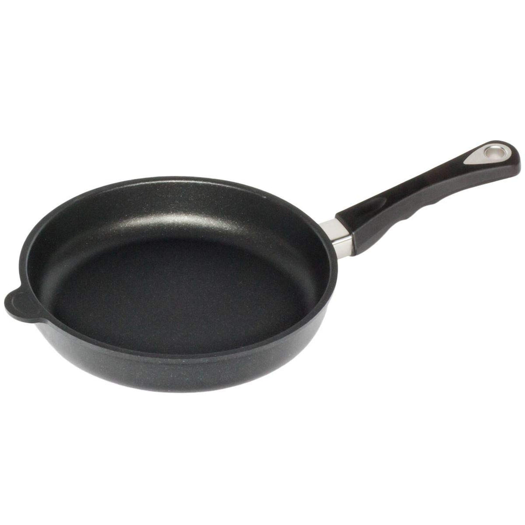 AMT Gastroguss Bratpfanne 26 cm Ø, 5 cm hoch, fester Stiel, induktionsgeeignet, Lotan® Antihaft-Vere