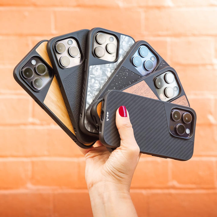 Mous - Hülle für iPhone 14 Pro - Carbonfaser - Limitless 5.0 - Handyhülle iPhone 14 Pro MagSafe-Komp