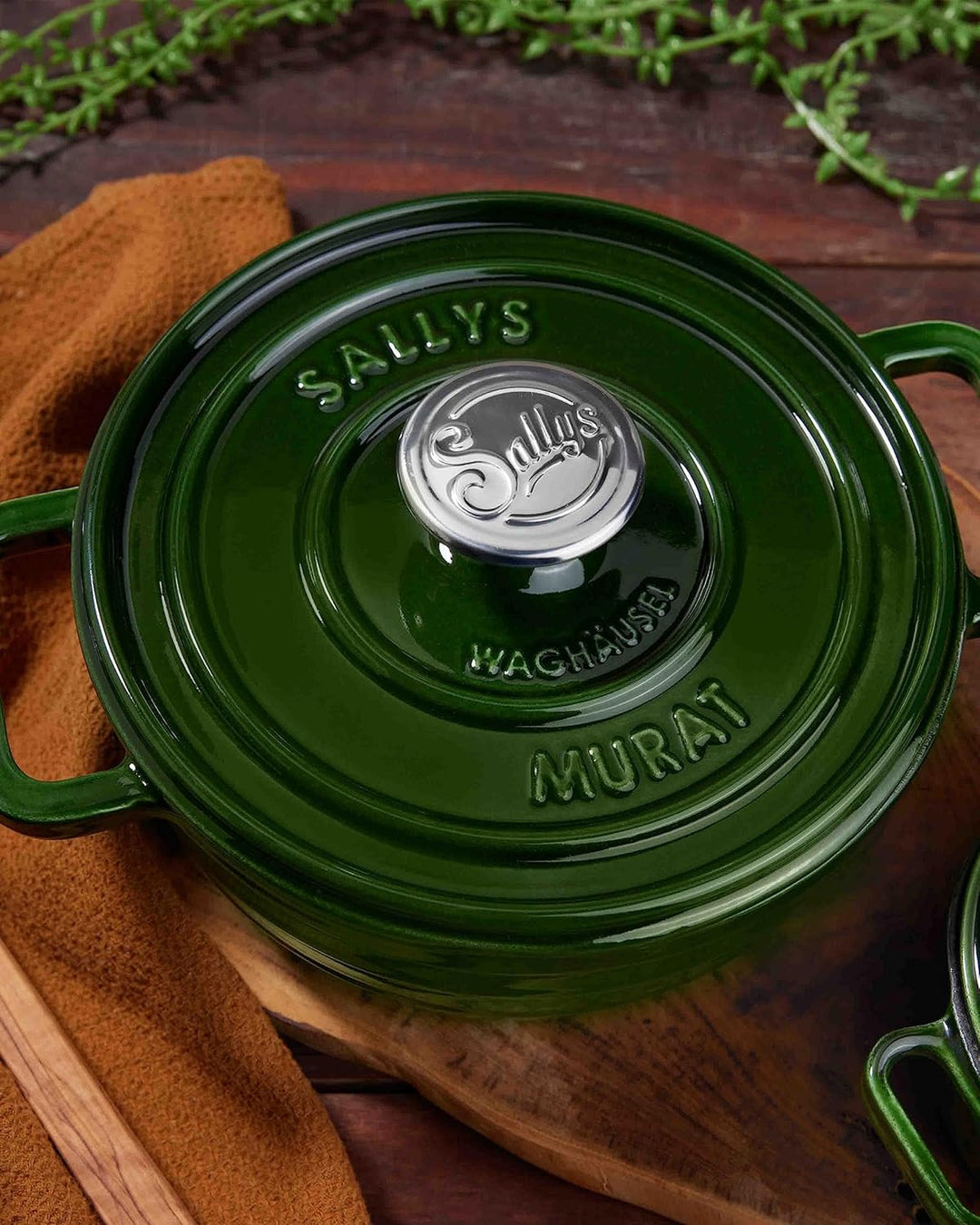 Sallys Medium Gourmet Gusseisentopf mit Deckel, emaillierte Beschichtung, Für alle Herdarten, ofenfe