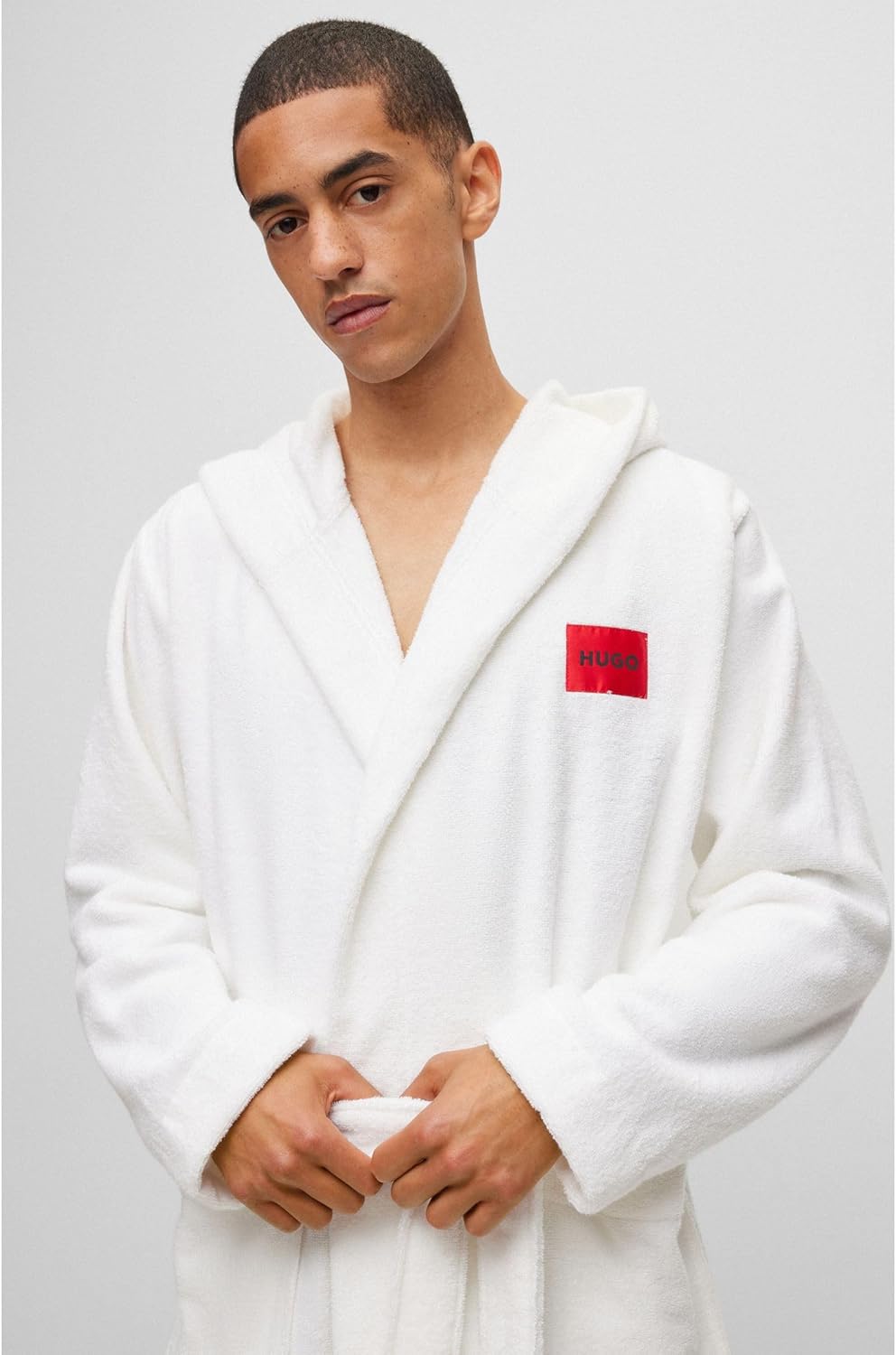 HUGO Herren Terry Gown Hooded Morgenmantel aus Baumwoll-Terry mit Kapuze und rotem Logo-Etikett M Wh