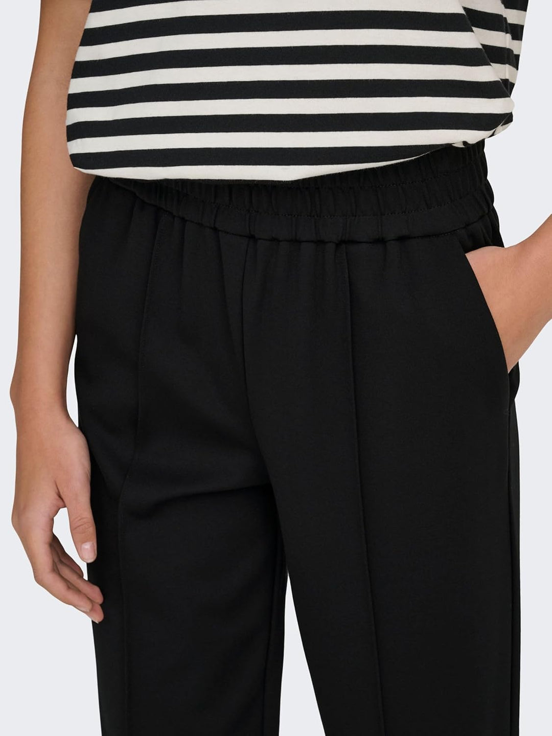 ONLY Female Hose mit weitem Beinschnitt ONLPOPTRASH-Suki Locker geschnitten Hose mit weitem Beinschn