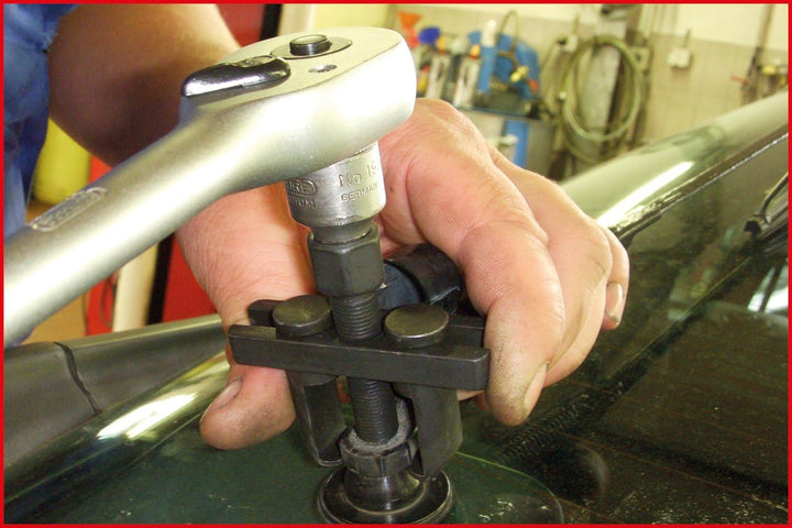 KS Tools 700.1185 Universal-Scheibenwischarm-Abzieher 2-armig