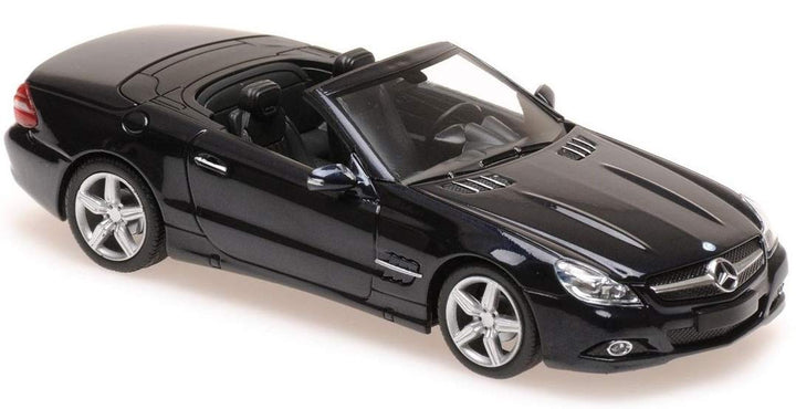 Maxichamps 940037531 Miniaturauto aus der Kollektion, Blau
