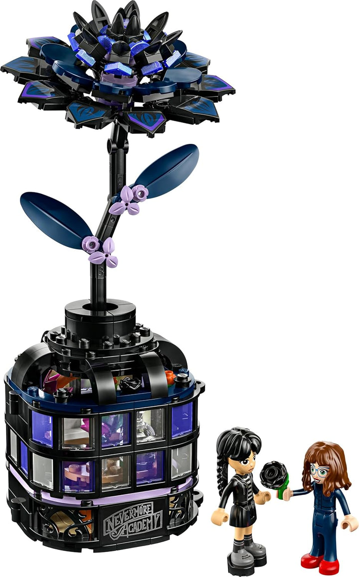 LEGO Wednesday Schwarze Dahlie Spielzeug - Spielset zum Bauen und Ausstellen mit 2 Minifiguren &amp; Zub