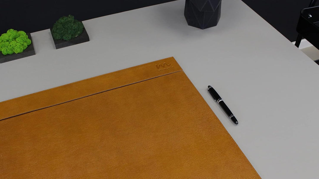 Memoria Schreibtisch-Unterlage LOUIS | Echtes Leder | Desk Pad Schreibtischunterlage Schreibtisch-Un