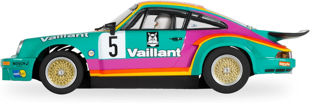 Scalextric C4439 1:32 Porsche 911 3.0 RSR Vaillant 