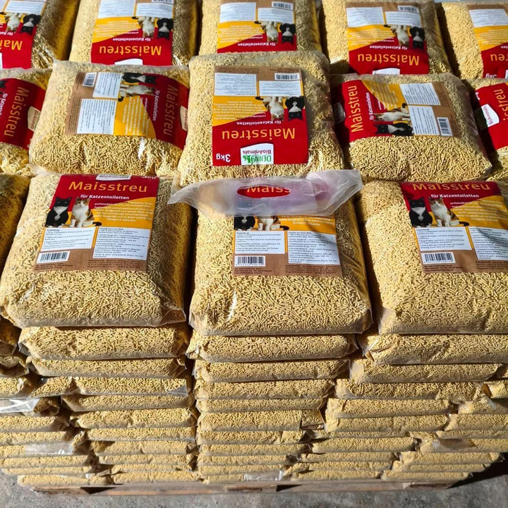 Maisstreu Katzenstreu 30 kg (10 Säcke je 3 kg), 80 L – 100% natürlich &amp; biologisch abbaubar – klumpe