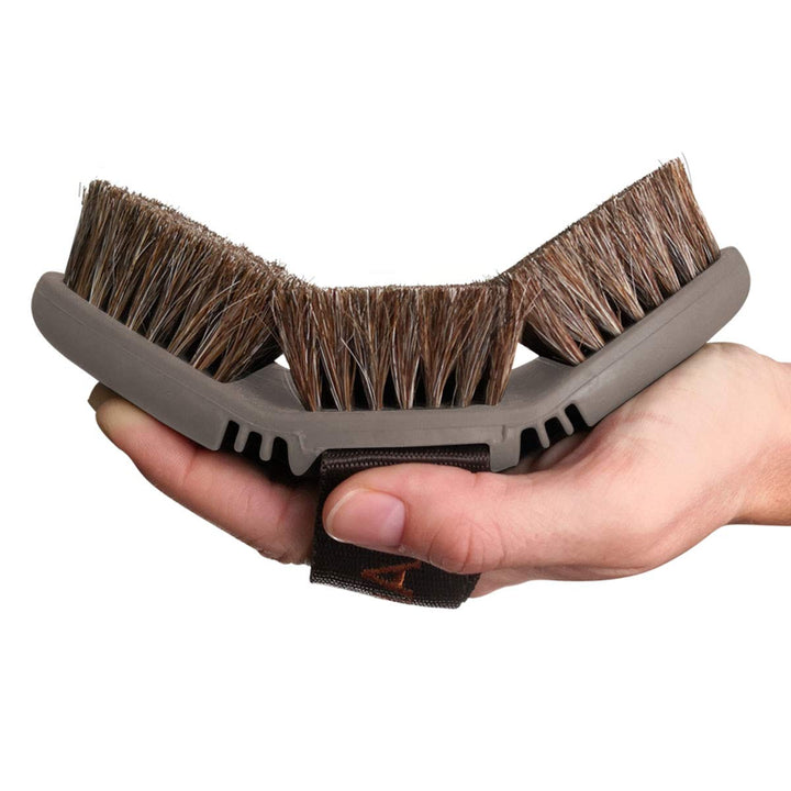 Animalon CareFlex Rosshaar-Kardätsche | Flexible & Ergonomische Pferde-Bürste mit Klettverschluss fü