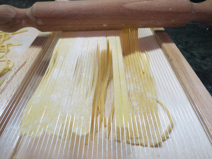 Calder 4335 Werkzeug für Pasta der Gitarre, Holz, Braun