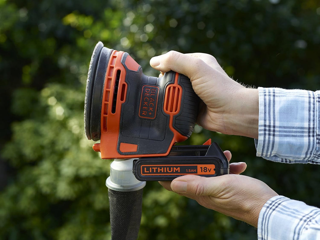 Black+Decker BDCROS18N Akku-Exzenterschleifer / Schleifmaschine (18V, mit Staubfangbehälter, zum Sch